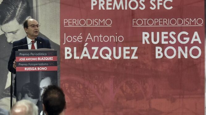 Castro habla durante la entrega de los premios periodísticos del Sevilla FC.