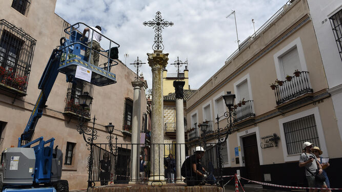 Restauración en la Plaza de la Cruces.