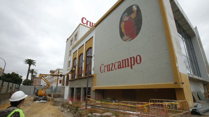 Obras en la "nueva" f&aacute;brica de Cruzcampo