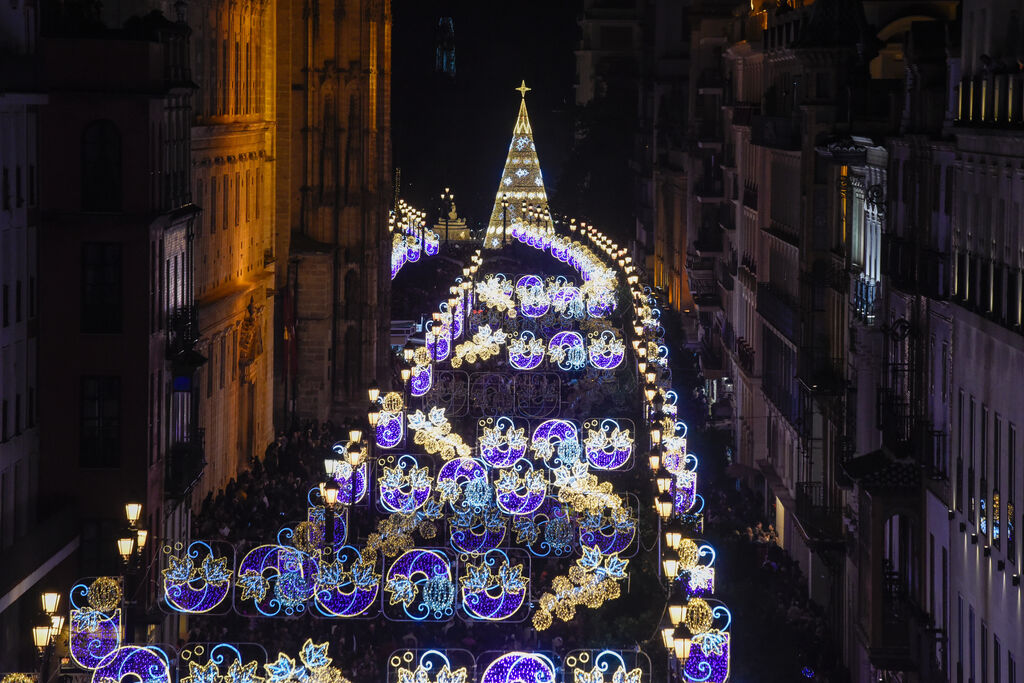 Encendido de la iluminaci&oacute;n de Navidad en Sevilla