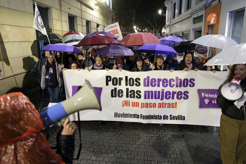 Manifestaci&oacute;n 8M del Movimiento Feminista de Sevilla Con el lema "Ni promesas, ni excusas. Las mujeres exigimos realidades"