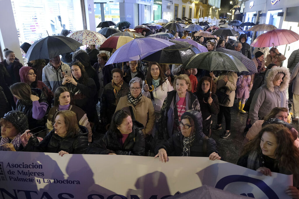 Manifestaci&oacute;n 8M del Movimiento Feminista de Sevilla Con el lema "Ni promesas, ni excusas. Las mujeres exigimos realidades"