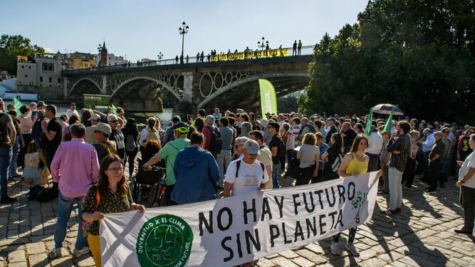 Unas 500 personas han pedido en Sevilla que no abra de nuevo la mina de Aznalcóllar